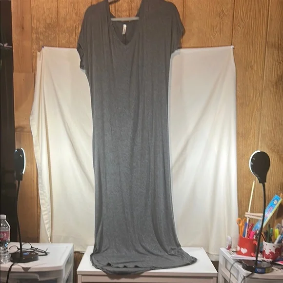 green emerald velvet dress Magic Moment Maxi Dress main image 1